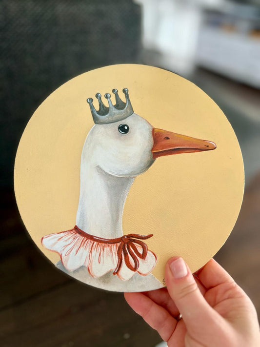 Goose with crown. Painting, round, 20cm, gift idea, wall decoration, home decor.