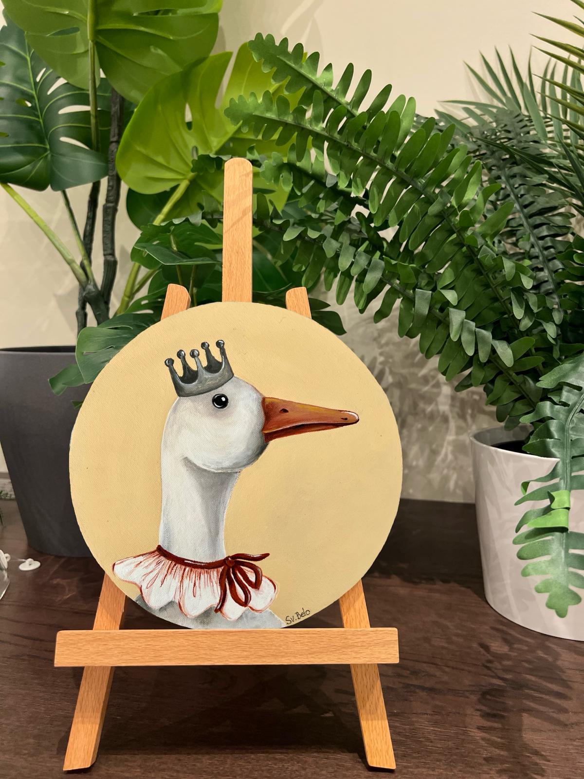 Goose with crown. Painting, round, 20cm, gift idea, wall decoration, home decor.