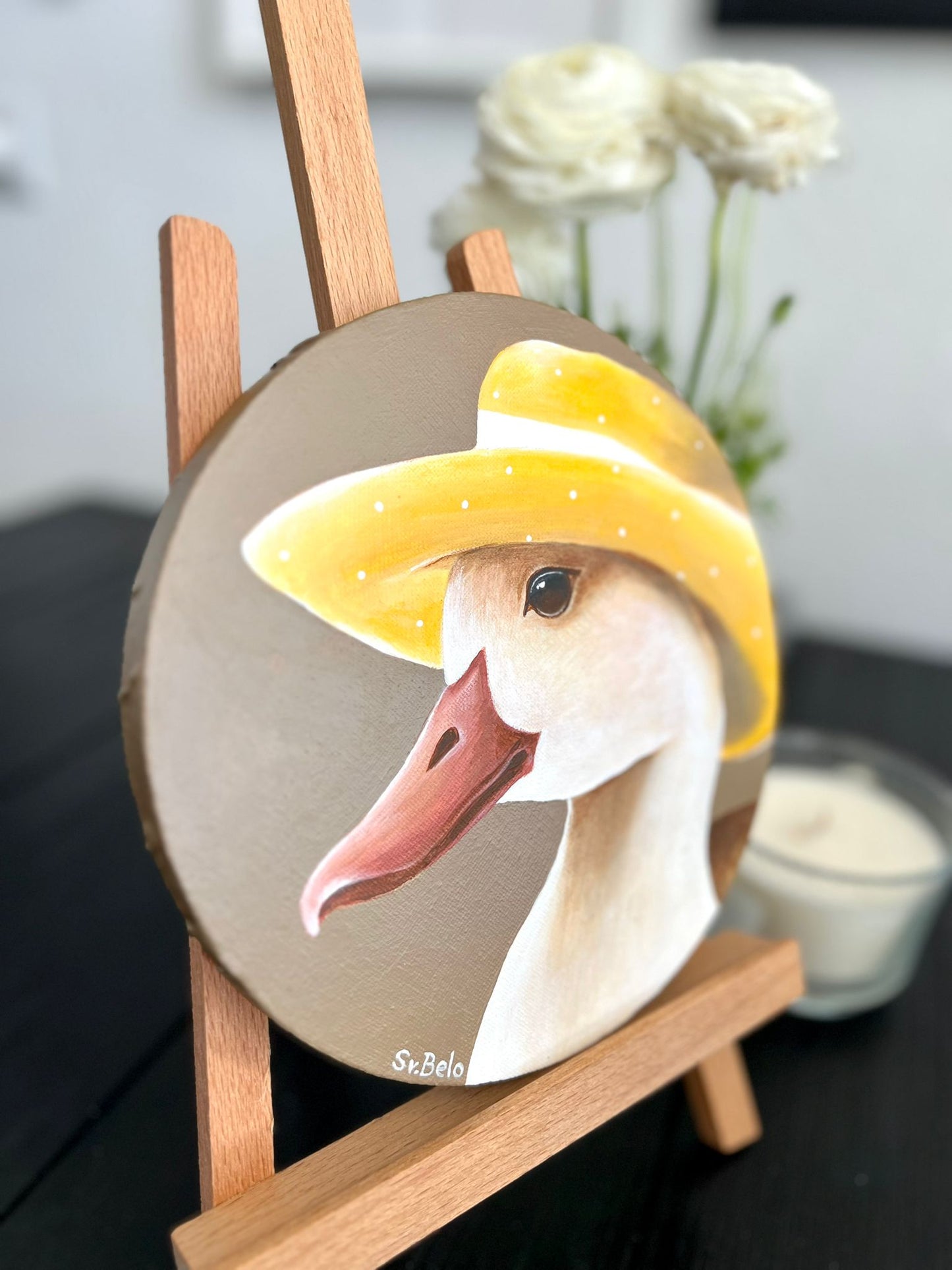 'Сute duck wearing a straw hat. Painting, round, 20cm, gift idea, wall decoration, home decor.