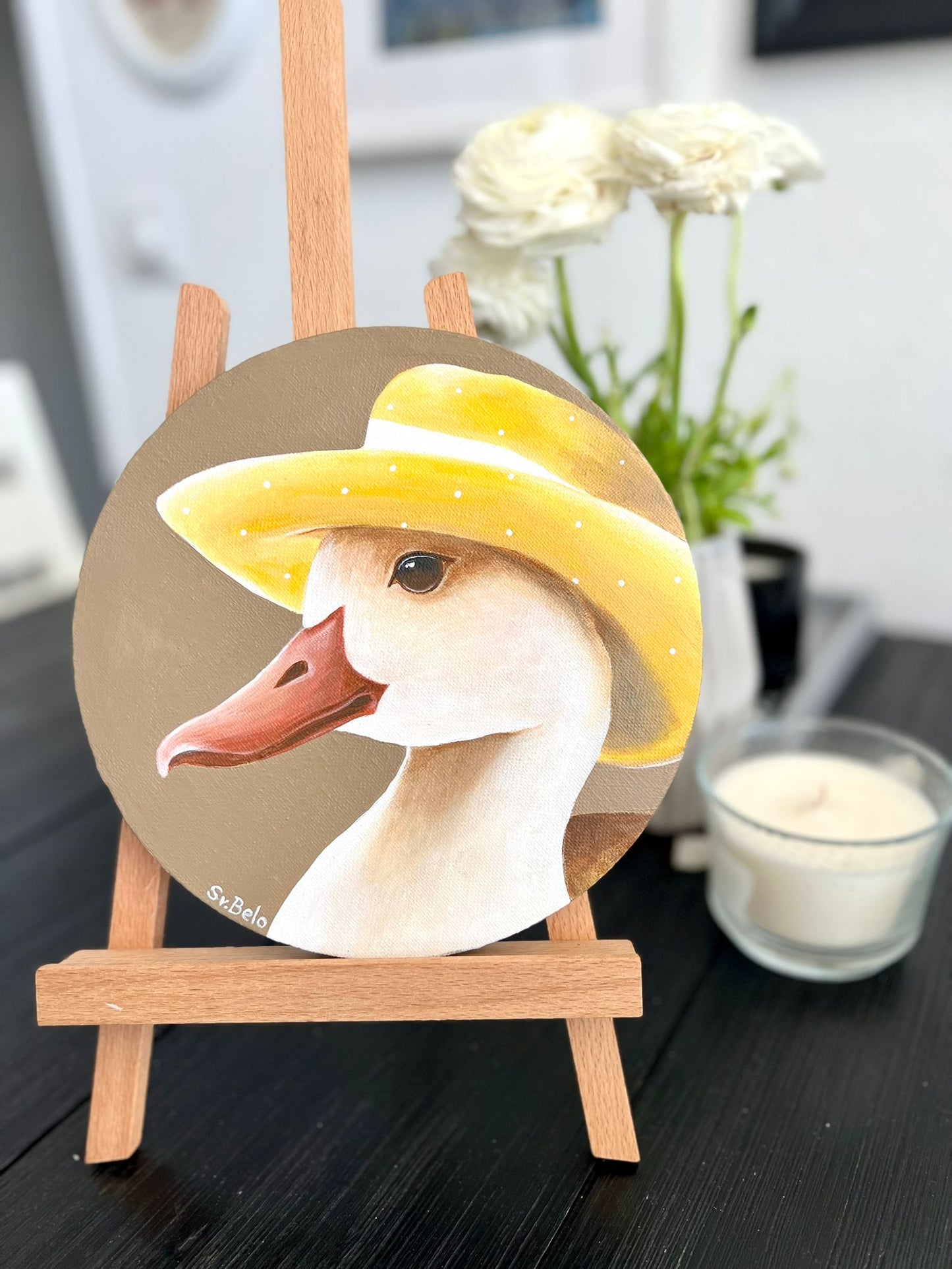 'Сute duck wearing a straw hat. Painting, round, 20cm, gift idea, wall decoration, home decor.